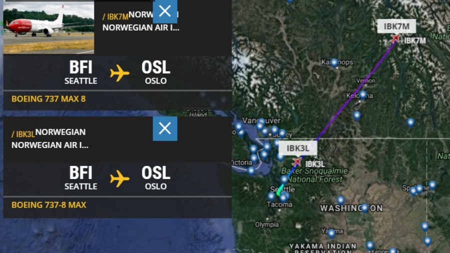 EI-FYA EI-FYB B737MAX in flight